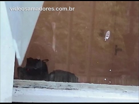 ❤️ Home cachondo mirando á súa moza con outro mozo, gravando un vídeo de carallo sen molestar á parella ❌ Porno en % gl.passiveincome1.ru % ☑