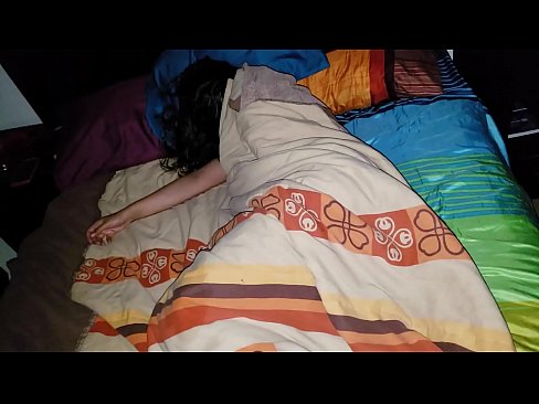 ❤️ Fillastro reprendendo á súa nova madrasta mentres ela dorme. ❌ Porno en % gl.passiveincome1.ru % ☑